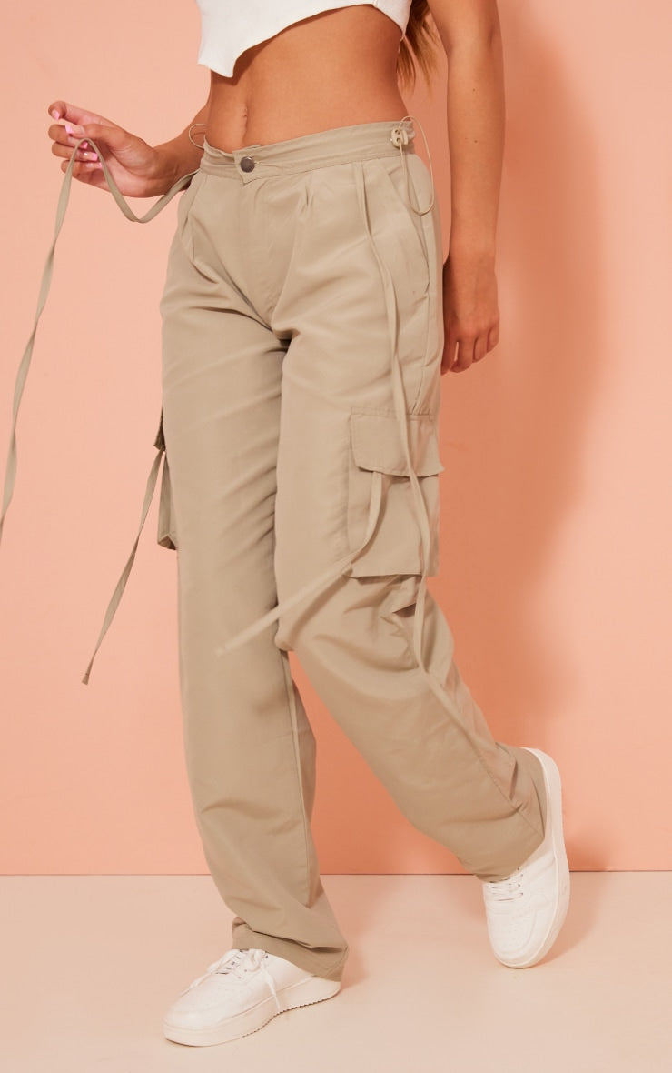 Pantalon cargo léger en nylon à taille basse