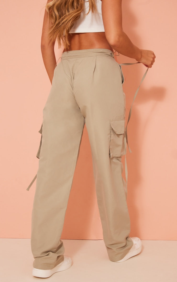 Pantalon cargo léger en nylon à taille basse